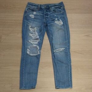 AMERICAN EAGLE OUTFITTERS- Tom Girl High Rise Distressed Jeans Size 6